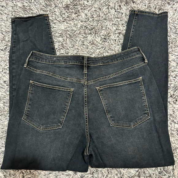 NWOT Universal Thread High Rise Skinny fit size 14 regular length - Picture 4 of 5